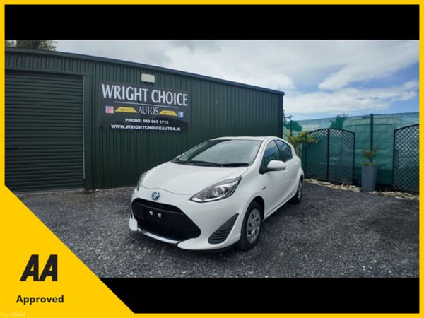 Toyota Aqua Hatchback, Petrol Hybrid, 2019, White