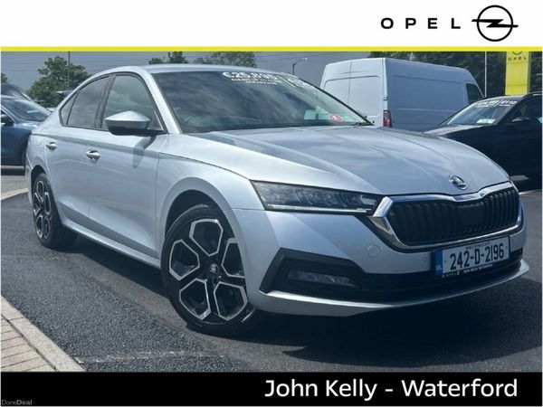 Skoda Octavia Saloon, Diesel, 2024, Grey