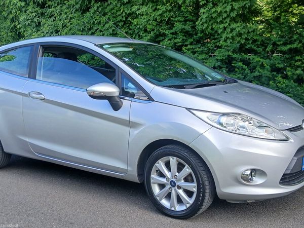 Ford Fiesta Hatchback, Petrol, 2010, Silver