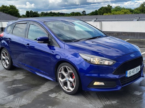 Ford Focus Hatchback, Diesel, 2016, Blue