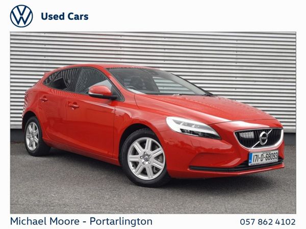 Volvo V40 Hatchback, Diesel, 2017, Red