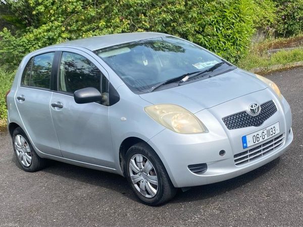 Toyota Yaris Hatchback, Petrol, 2006, Silver