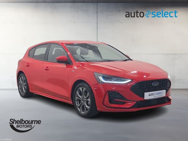 Ford Focus Hatchback, Petrol Hybrid, 2023, Red