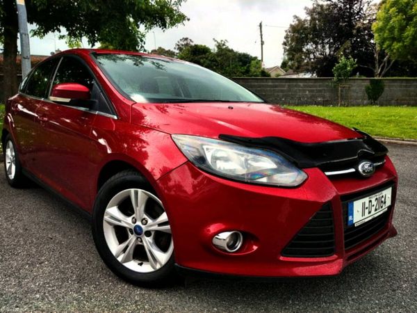 Ford Focus Hatchback, Diesel, 2011, Red