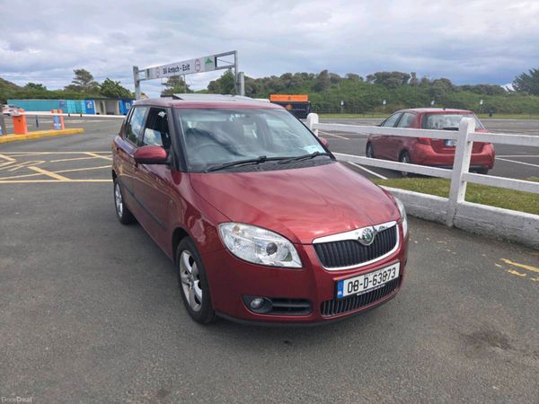 Skoda Fabia Hatchback, Petrol, 2008, Red