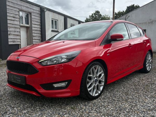 Ford Focus Hatchback, Diesel, 2018, Red