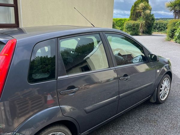 Ford Fiesta Hatchback, Petrol, 2008, Grey