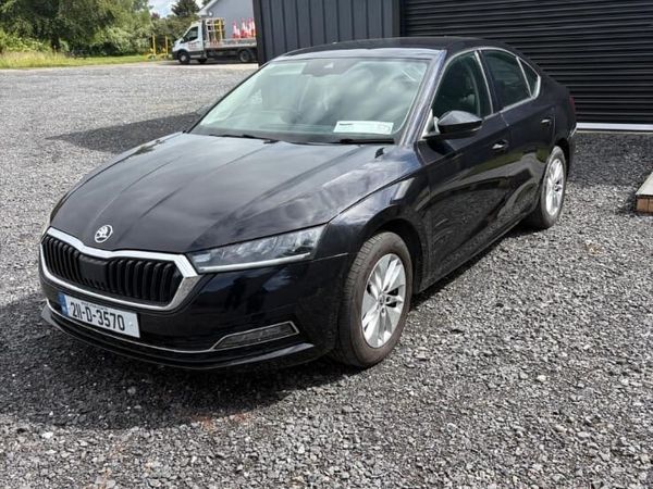 Skoda Octavia Saloon, Diesel, 2021, Black