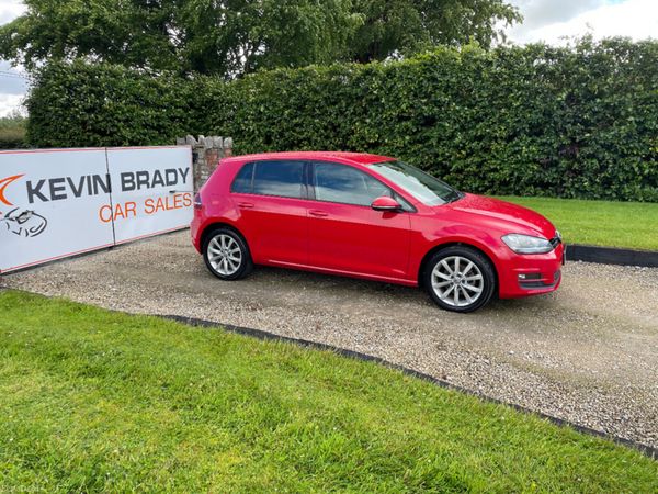 Volkswagen Golf Hatchback, Petrol, 2017, Red