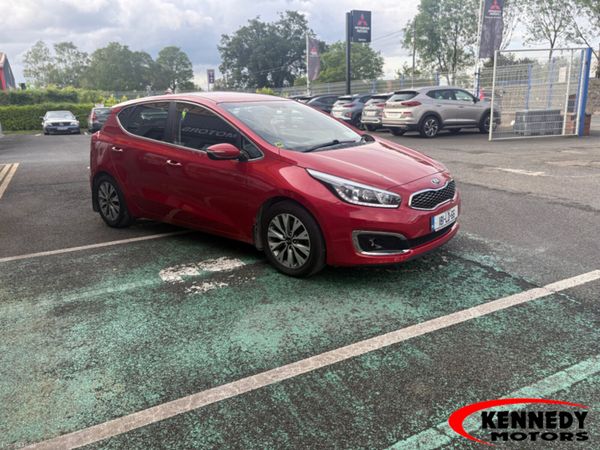 Kia Ceed Hatchback, Diesel, 2018, Red