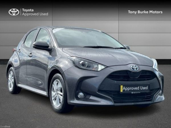Toyota Yaris Hatchback, Petrol Hybrid, 2023, Grey
