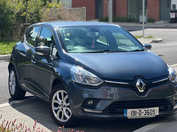 Renault Clio Hatchback, Petrol, 2019, Grey