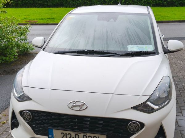 Hyundai i10 Hatchback, Petrol, 2021, White