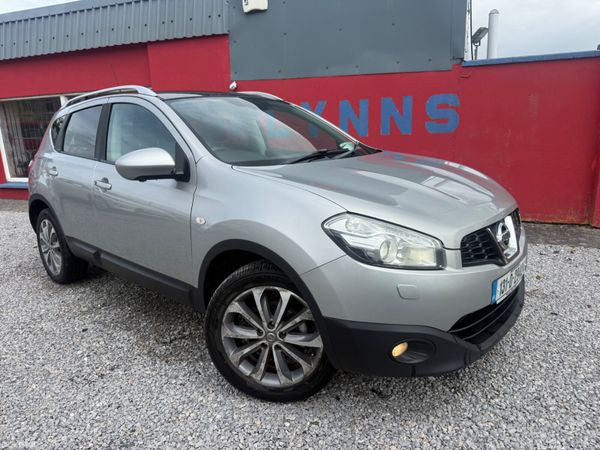 Nissan Qashqai Hatchback, Diesel, 2013, Silver