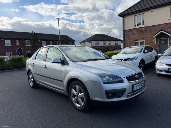 Ford Focus Saloon, Petrol, 2007, Silver