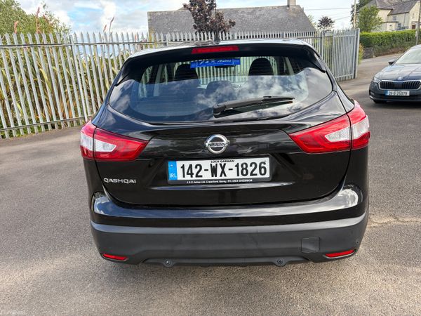 Nissan Qashqai Hatchback, Petrol, 2014, Black