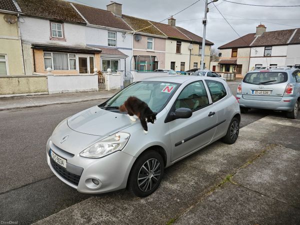 Renault Clio Hatchback, Ethanol Petrol, 2012, Silver