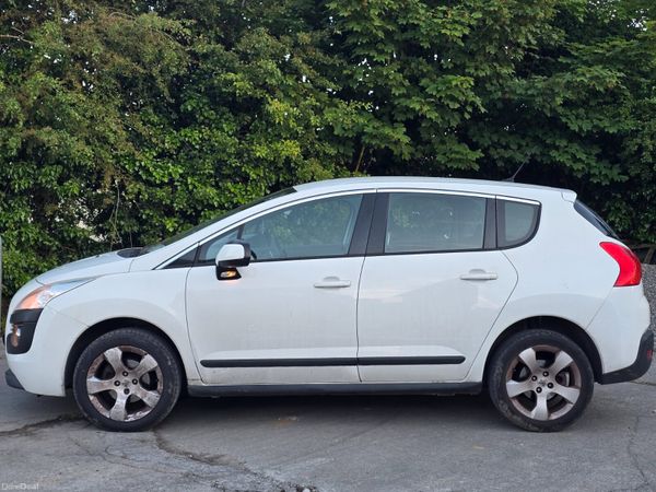 Peugeot 3008 MPV, Diesel, 2013, White