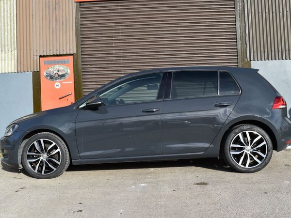 Volkswagen Golf Hatchback, Petrol, 2016, Grey