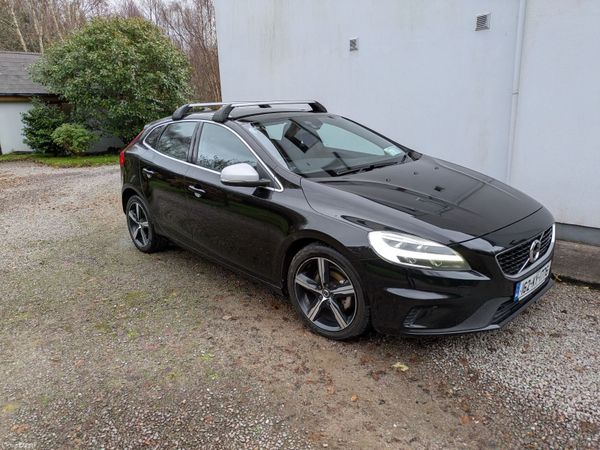 Volvo V40 Hatchback, Diesel, 2016, Black