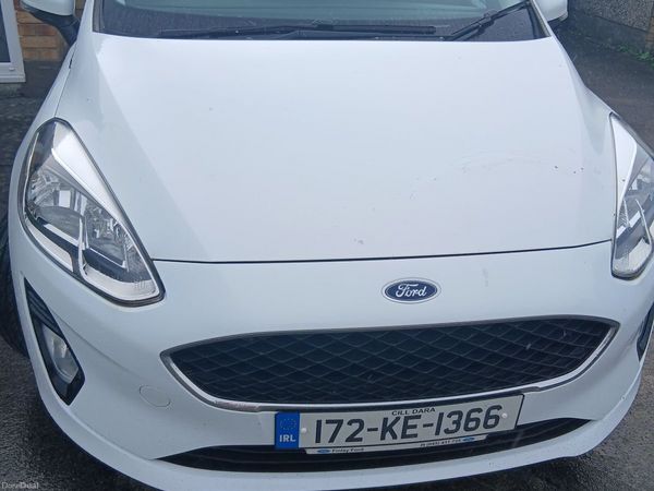 Ford Fiesta Hatchback, Petrol, 2017, White