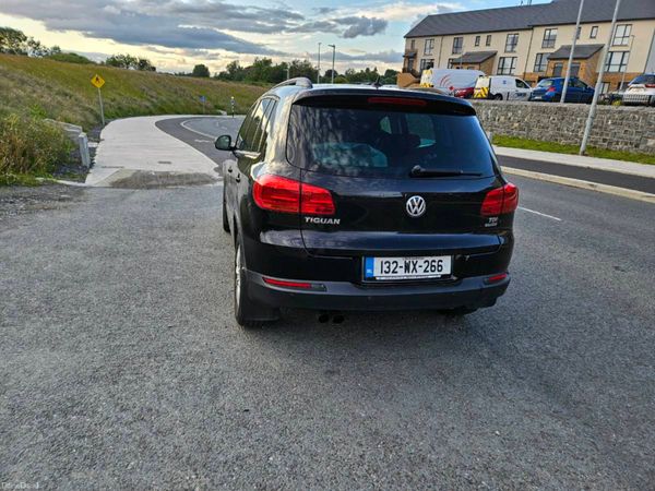 Volkswagen Tiguan SUV, Diesel, 2013, Black