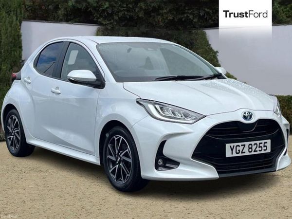 Toyota Yaris Hatchback, Petrol Hybrid, 2023, White