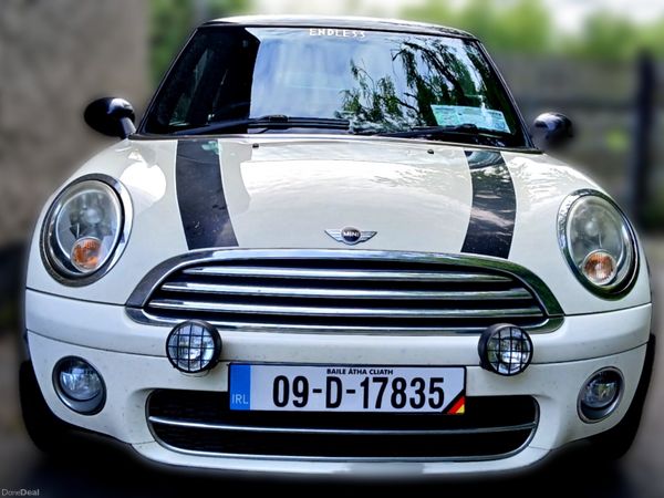 Mini Cooper Hatchback, Diesel, 2009, White