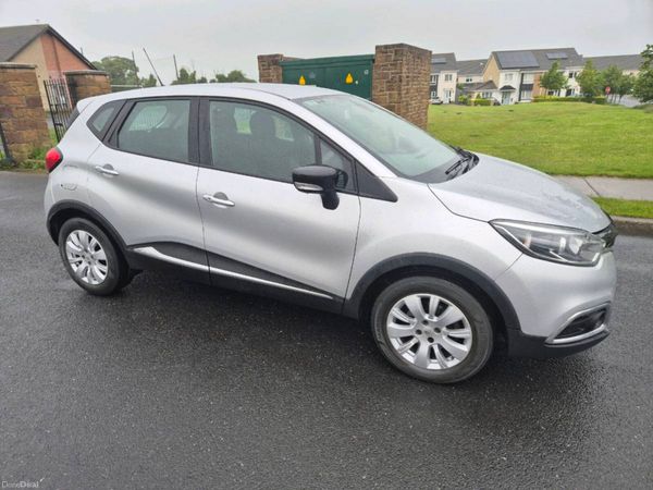 Renault Captur Hatchback, Diesel, 2015, Silver