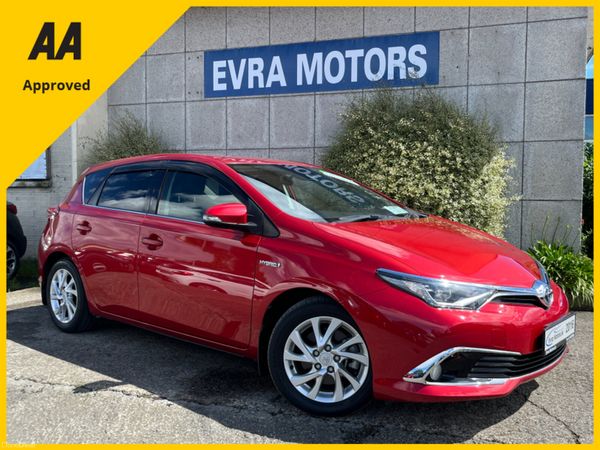 Toyota Auris Hatchback, Petrol Hybrid, 2016, Red