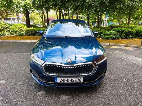 Skoda Octavia Saloon, Diesel, 2024, Blue