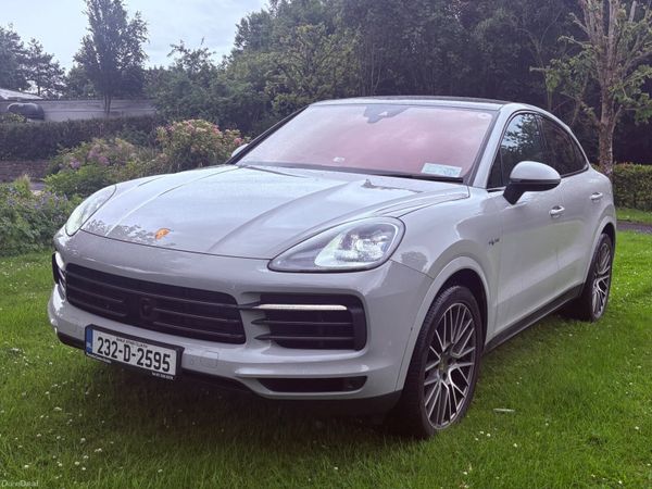Porsche Cayenne SUV, Petrol Plug-in Hybrid, 2023, Grey