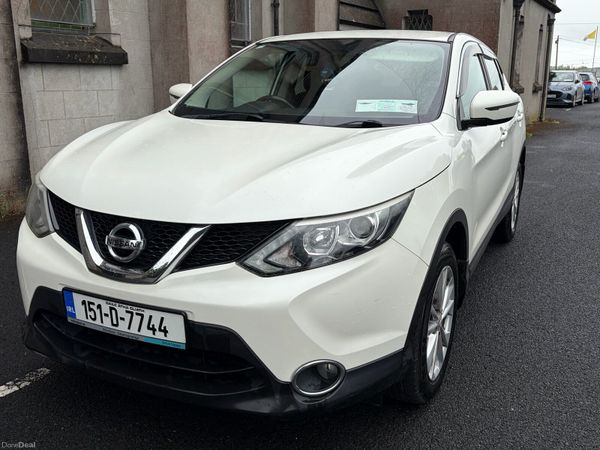 Nissan Qashqai Hatchback, Diesel, 2015, White