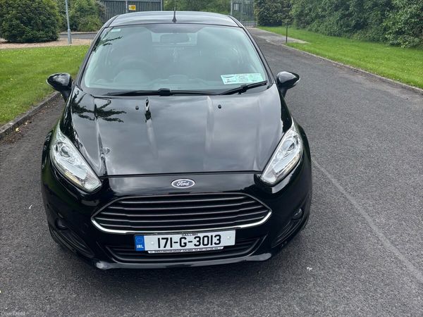 Ford Fiesta Hatchback, Diesel, 2017, Black