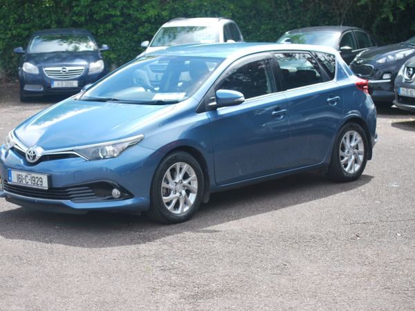 Toyota Auris Hatchback, Diesel, 2016, Blue