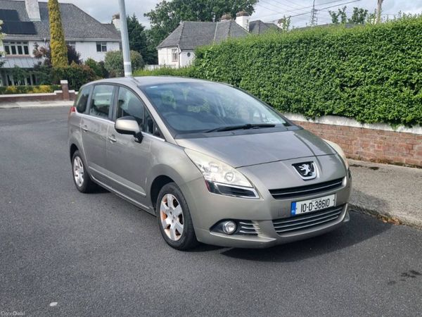 Peugeot 5008 MPV, Diesel, 2010, Grey