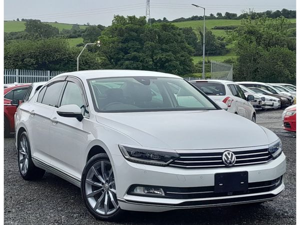 Volkswagen Passat Saloon, Diesel, 2018, White