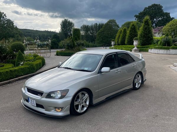 Toyota Other Saloon, Petrol, 1999, Silver