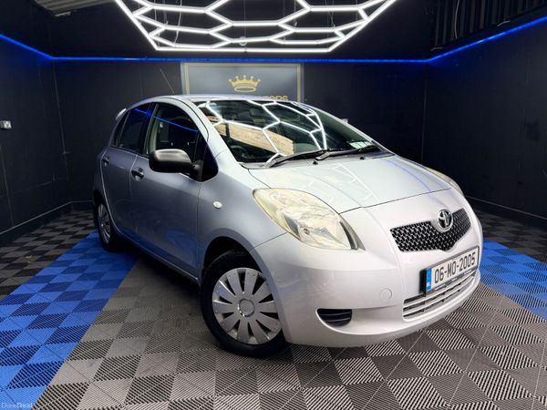 Toyota Yaris Hatchback, Petrol, 2006, Silver