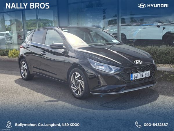 Hyundai i20 Hatchback, Petrol, 2024, Black