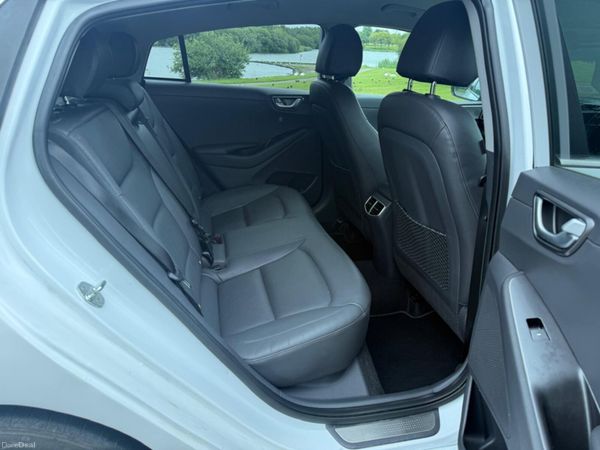 Hyundai IONIQ Hatchback, Electric, 2022, White