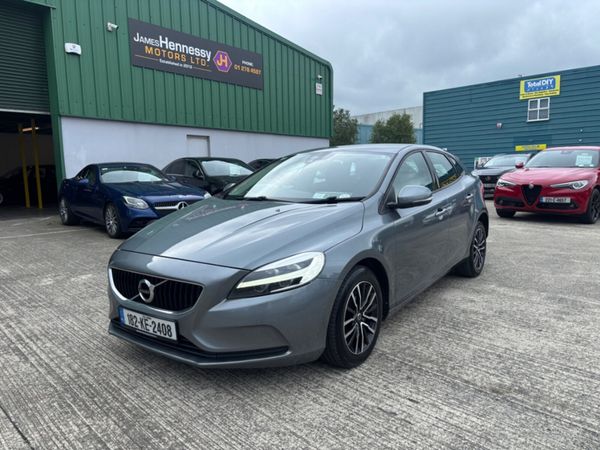Volvo V40 Hatchback, Petrol, 2018, Grey