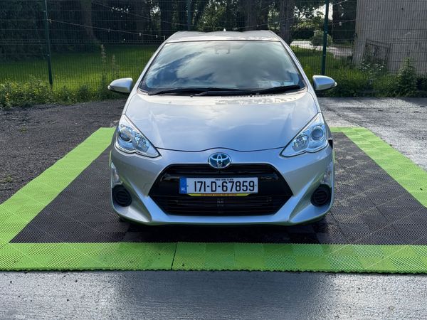 Toyota Aqua Hatchback, Petrol Hybrid, 2017, Silver