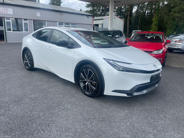 Toyota Prius Hatchback, Petrol Hybrid, 2023, White