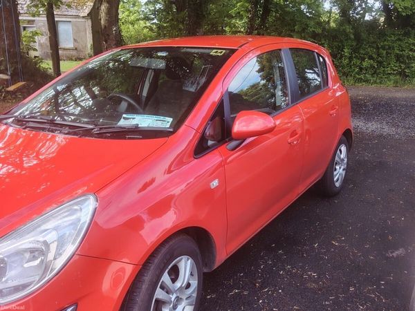 Opel Corsa Hatchback, Petrol, 2012, Red