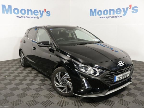 Hyundai i20 Hatchback, Petrol, 2024, Black