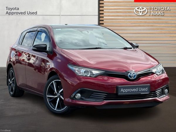 Toyota Auris MPV, Petrol Hybrid, 2018, Red