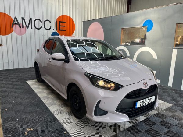 Toyota Yaris Hatchback, Petrol, 2021, White
