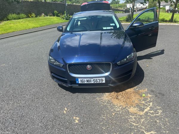 Jaguar XE Saloon, Diesel, 2016, Blue