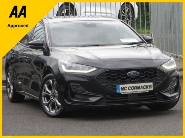 Ford Focus Hatchback, Petrol, 2024, Black
